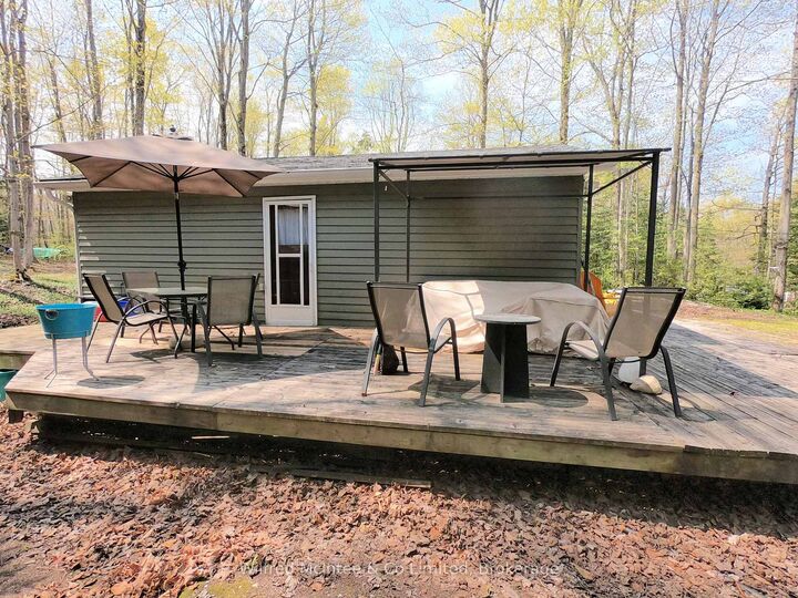Property Photo: 210 Thompson Avenue ON N0H 2G0