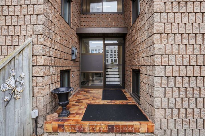 Property Photo: 482 James Street N 104 ON L8L 1J1