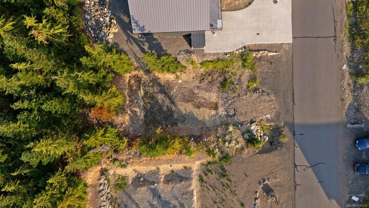 Property Photo: 960 Cruikshank Ridge BC V9J 1L0
