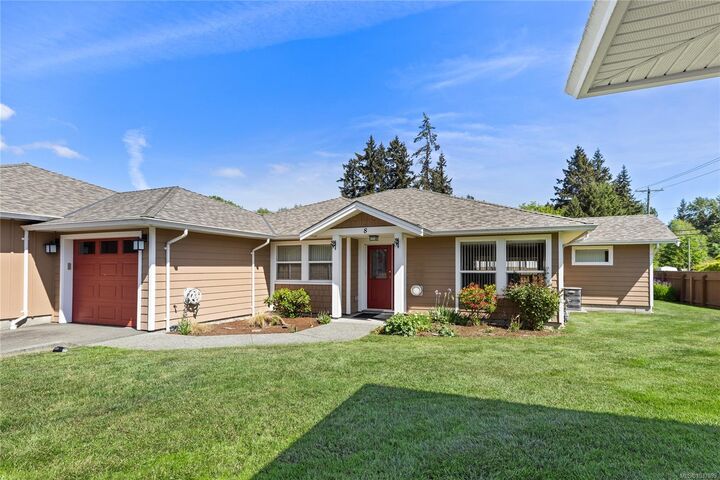 Property Photo: 3101 Herons Way 8 BC V9L 6Z4