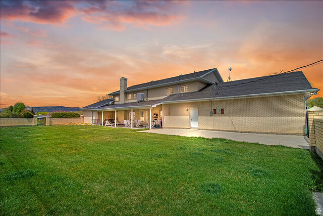 Property Photo: 106 E 300 S UT 84642