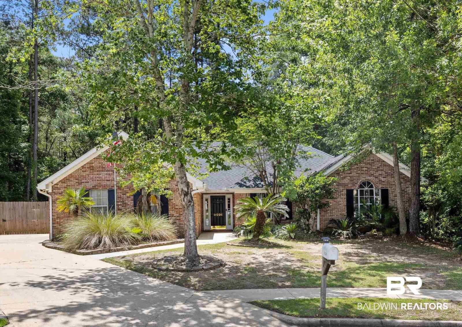 Property Photo: 31226 Live Oak Court AL 36527