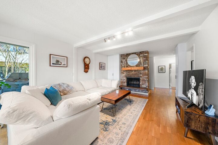 Property Photo:  1266 W 13th Avenue 208  BC V6H 1N6 