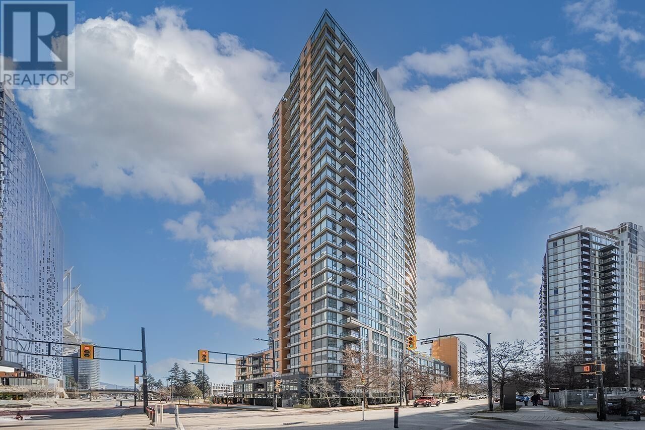 Property Photo:  33 Smithe Street  BC V6B 0B5 