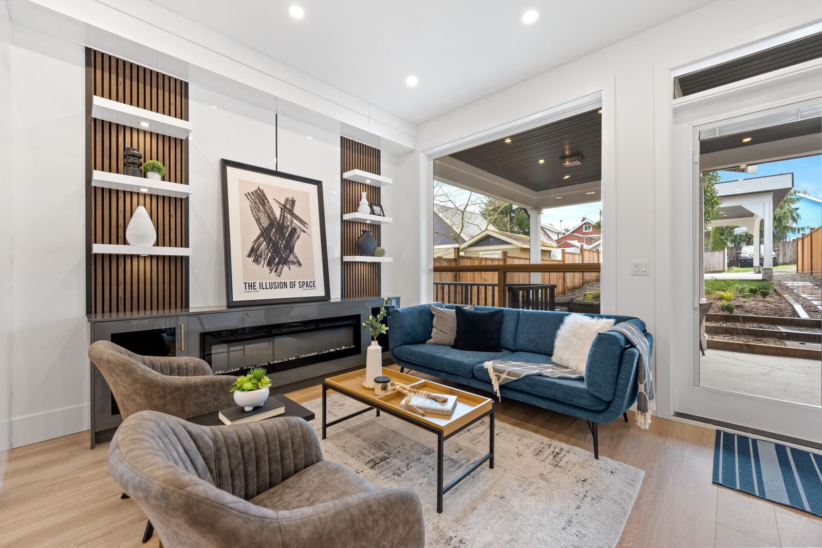 Property Photo:  122 Eighth Avenue 1  BC V3L 1X8 