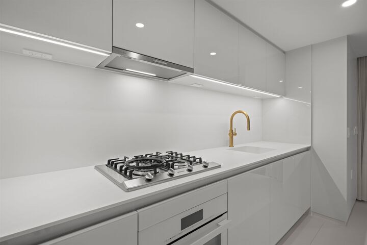 Property Photo:  1033 Nelson Street 702  BC V6E 0E5 