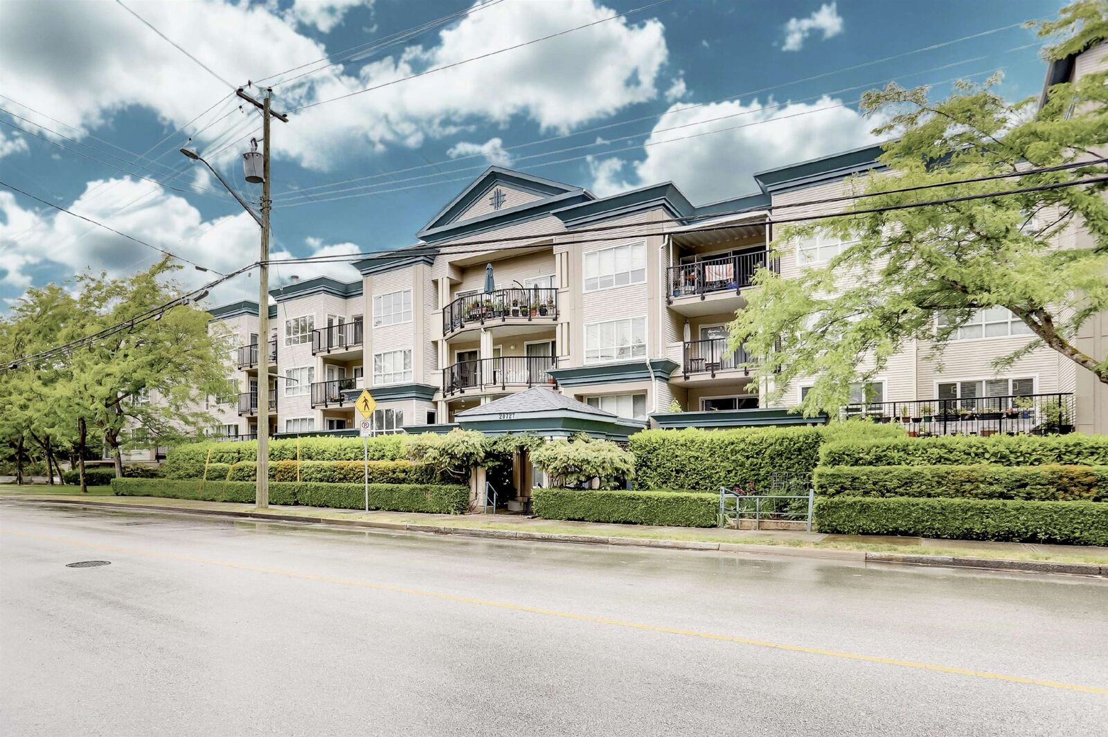 Property Photo:  20727 Douglas Crescent 302  BC V3A 4C1 