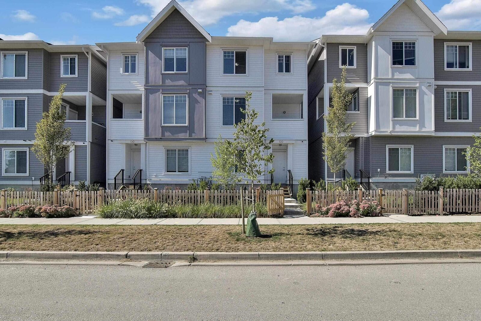 Photo de la propriété:  8033 166B Street 27  BC V4N 0G7 