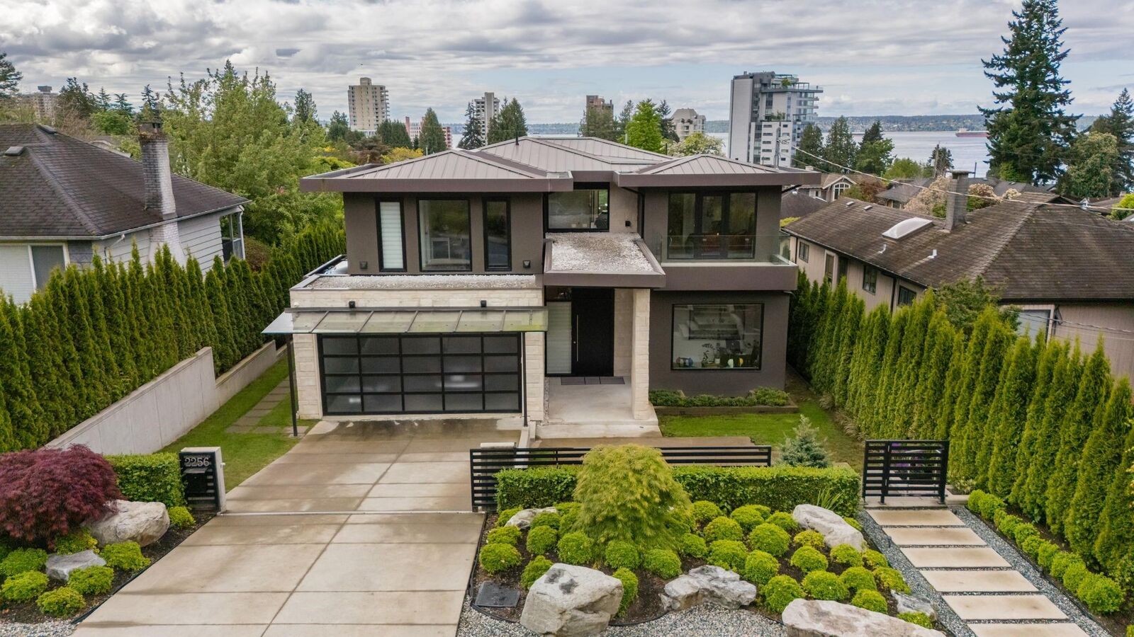 Property Photo:  2256 Jefferson Avenue  BC V7V 2A8 