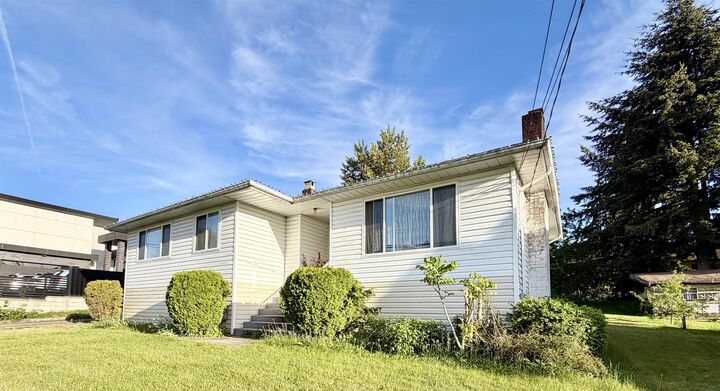 13688 113 Avenue — photo 1