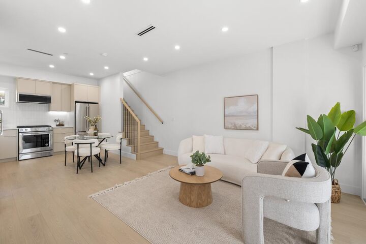 Property Photo: 2133 E Pender Street BC V5L 1X3