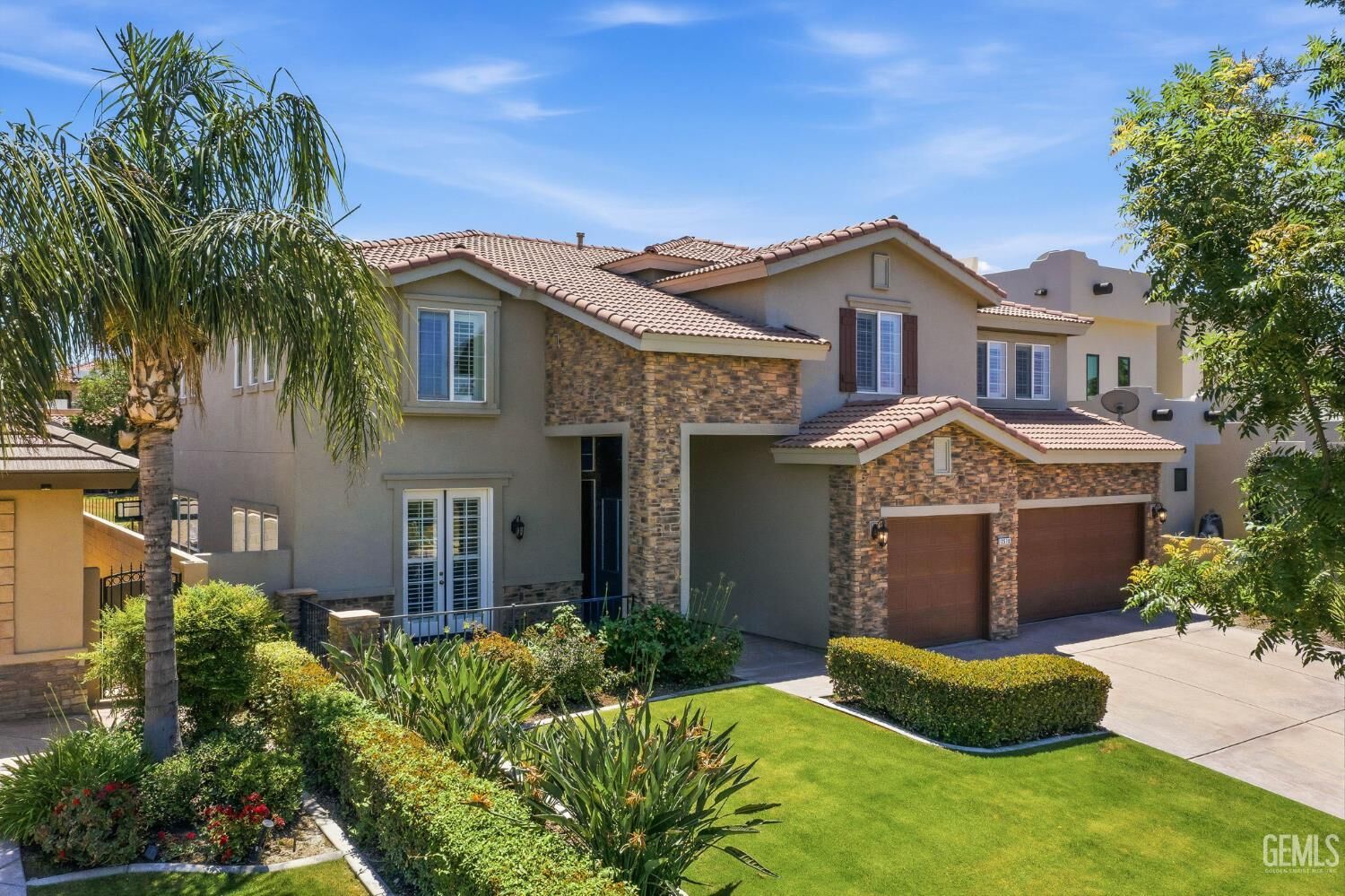 Property Photo:  2510 Edingal Drive  CA 93311 