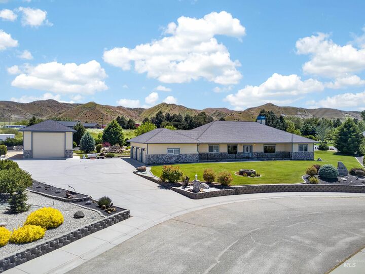 Property Photo:  3060 Windfall Cir  ID 83617 