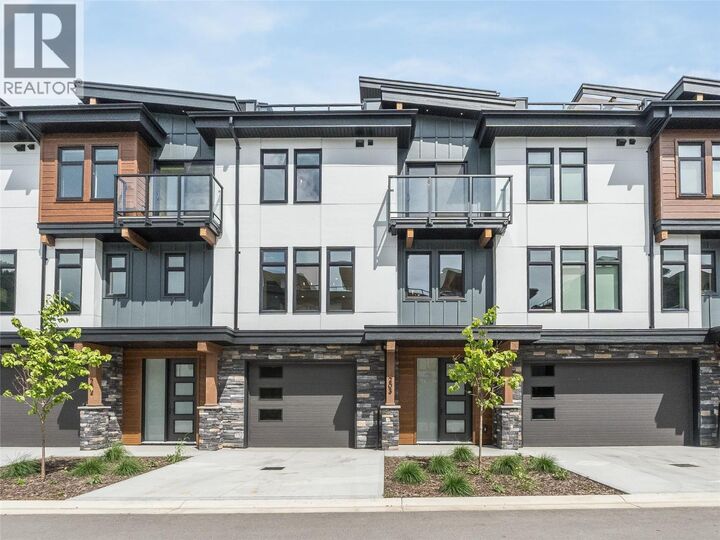 Property Photo: 910 Lakeside Drive 203 BC V1L 6G3