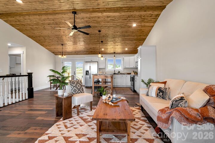 Property Photo: 33 Pilgrims Path Lane NC 28701