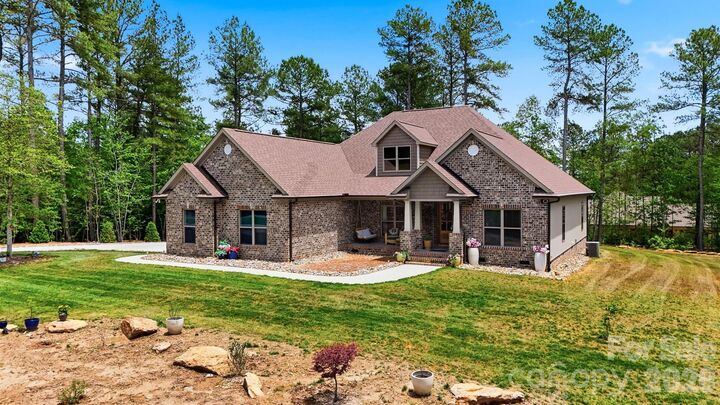 Property Photo:  111 Lakefront Drive  NC 28612 