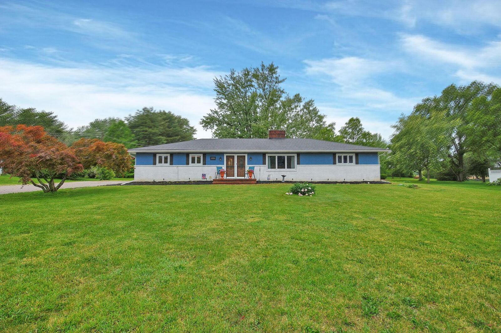 Property Photo:  3155 Sitterley NW Road  OH 43110 