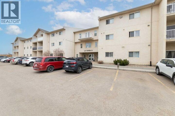 Property Photo:  6608 42 Street  AB T9V 3L1 