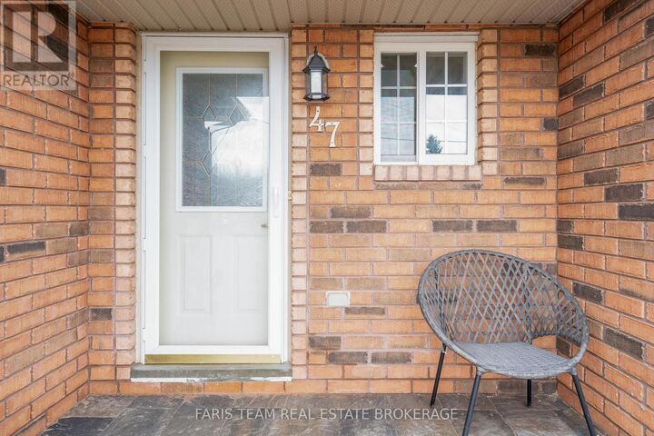 Property Photo:  47 Bibby Court  ON L4N 8T4 