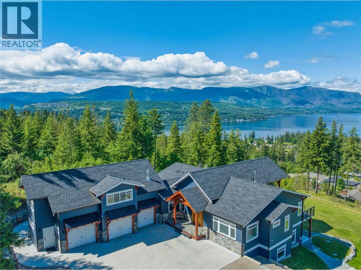 Property Photo: 3401 Roncastle Road BC V0E 1H1