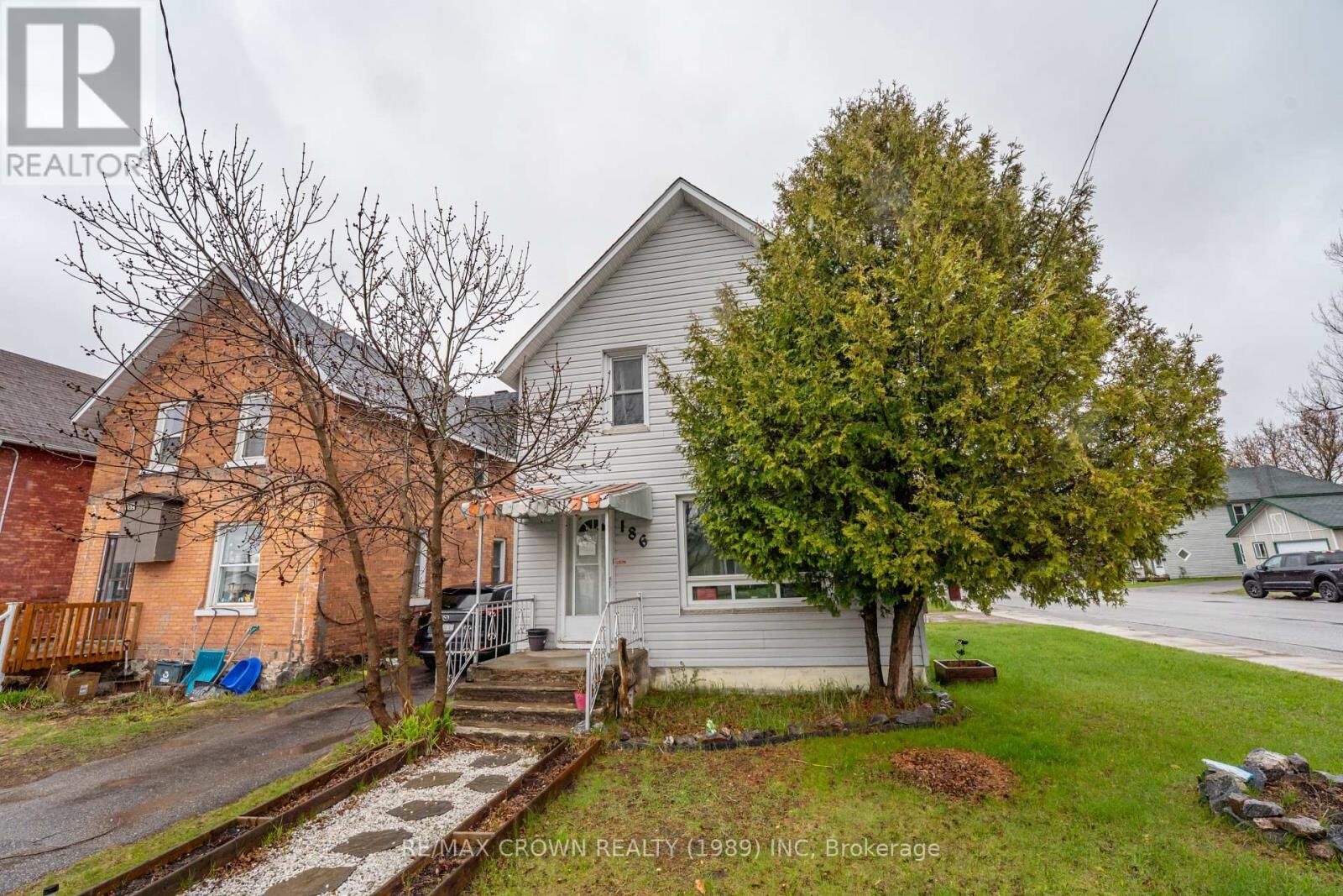 Property Photo: 186 Church Street ON P2B 1H5