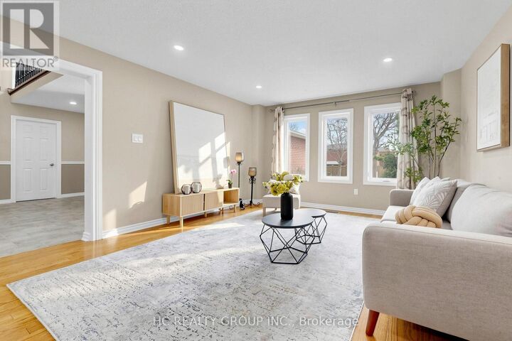 Property Photo:  84 Viewmark Drive  ON L4S 1E3 