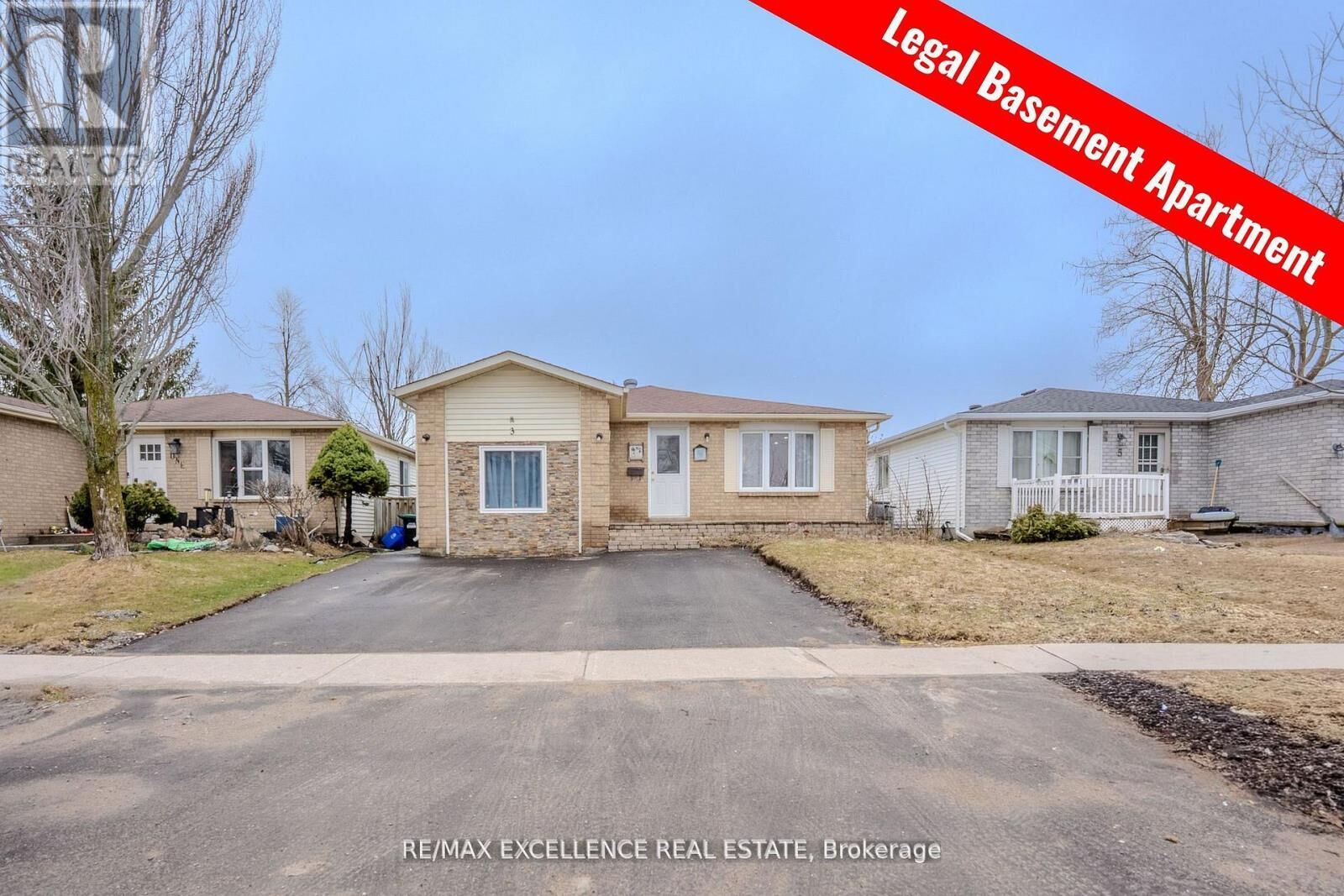 Property Photo:  3 Hickling Trail  ON L4M 5V7 
