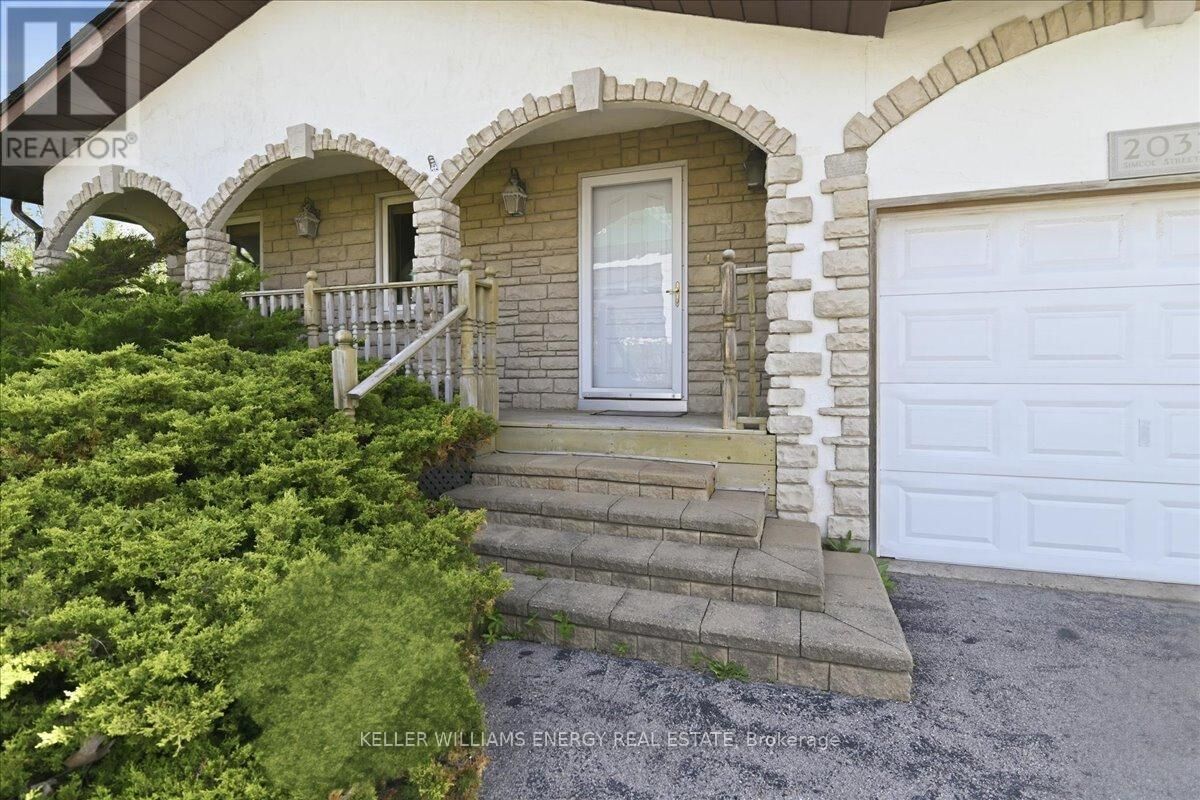 Property Photo:  2033 Simcoe Street North  ON L1H 7K4 