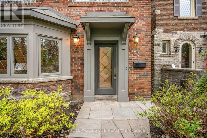 Property Photo:  63 Beaufort Road  ON M4E 1M8 