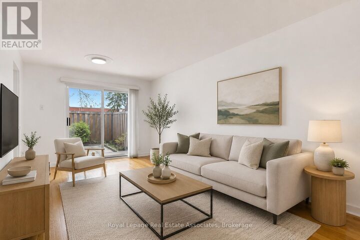 Property Photo: 600 Silver Creek Boulevard 40 ON L5A 2B4