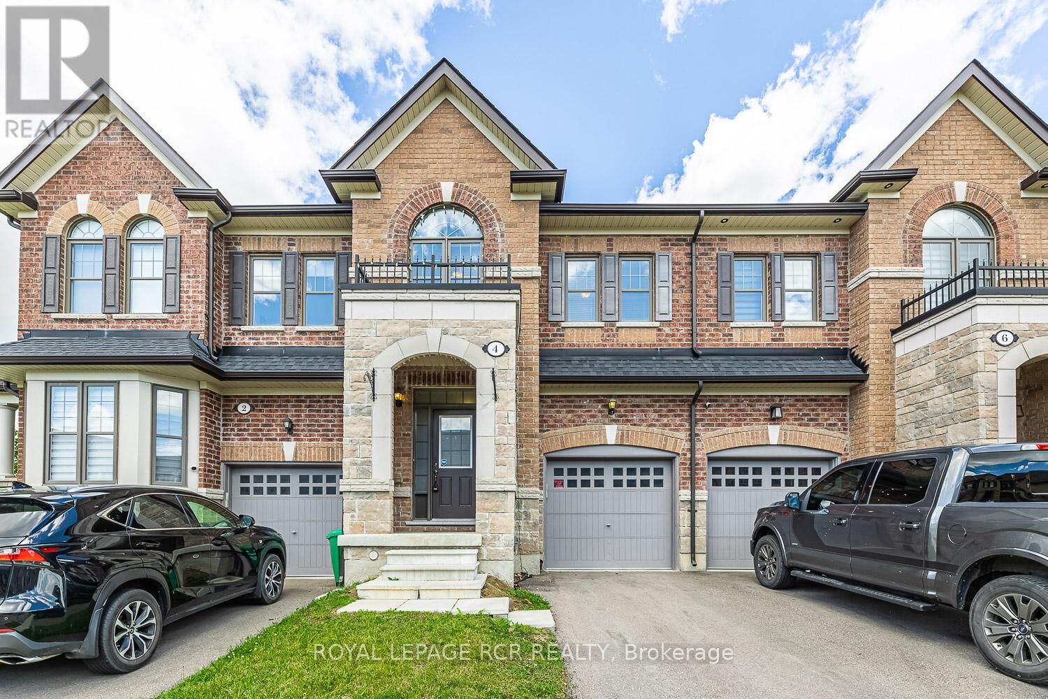 Property Photo: 4 Tormore Road ON L7E 4K7