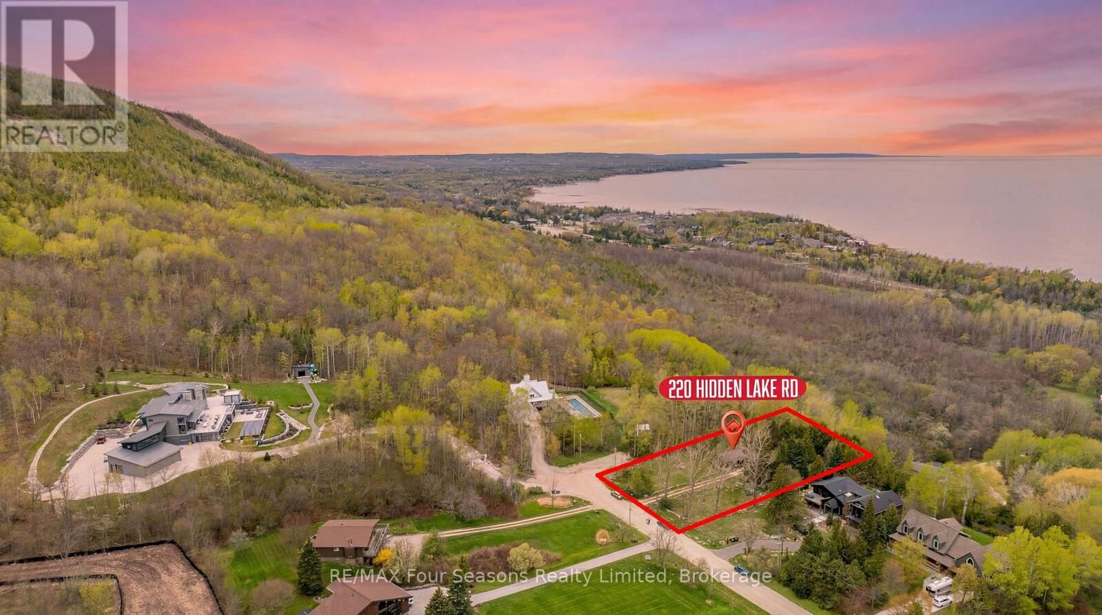Property Photo:  220 Hidden Lake Road  ON L9Y 0T6 