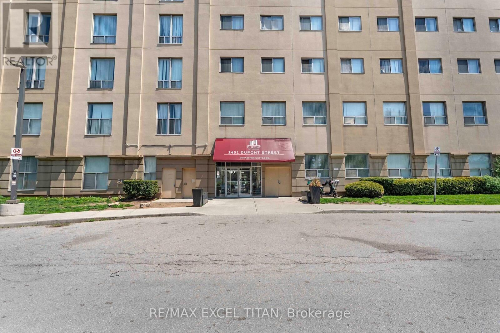 Property Photo: 1401 Dupont Street 605 ON M6H 2B1