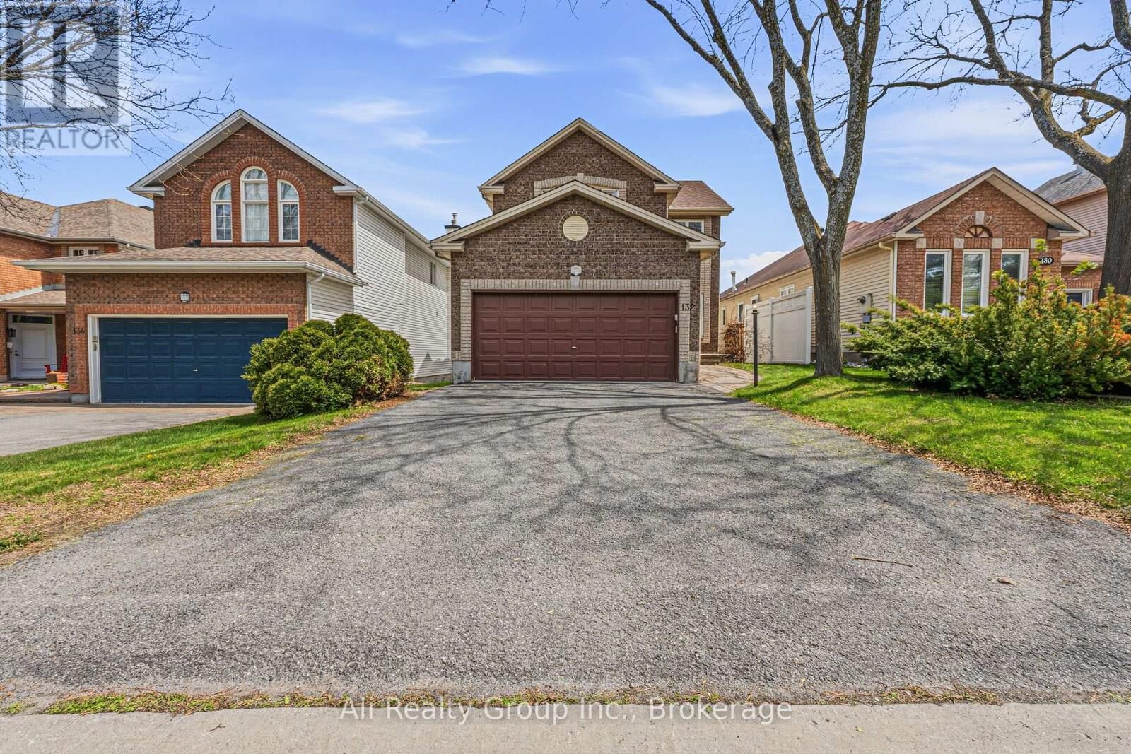 Property Photo:  132 Grenadier Way  ON K2J 4M1 