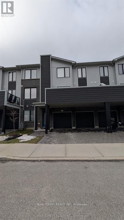 Property Photo:  177 Edgevalley Road 17  ON N5V 0C5 