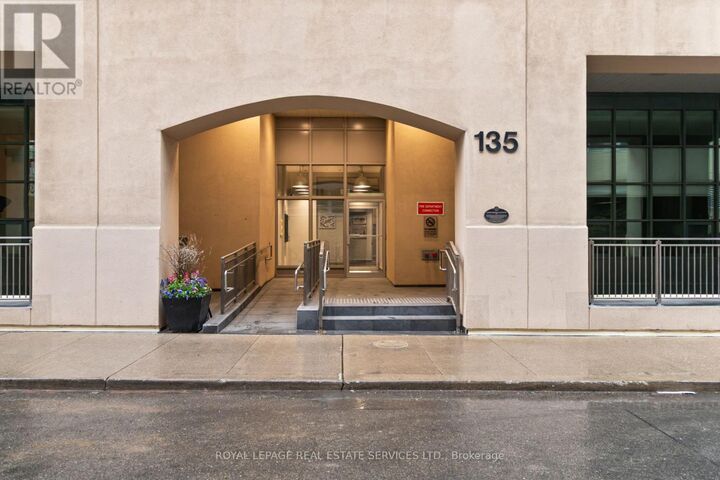Property Photo:  135 Dalhousie Street 501  ON M5B 2S1 