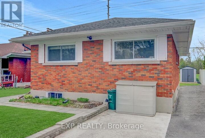 Property Photo:  576 Browning Avenue  ON K1G 0T4 