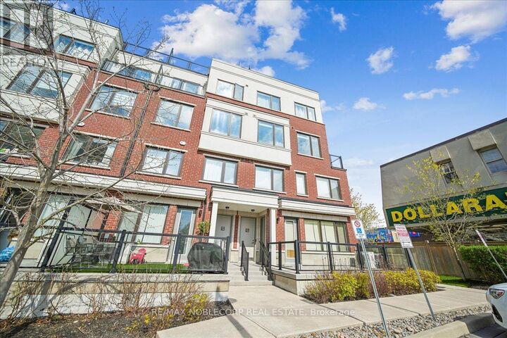 Property Photo: 600 Alex Gardner Circle 116 ON L4G 3G5