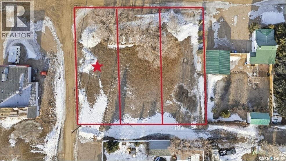Property Photo:  100 Vincent Avenue  SK S0G 0R0 