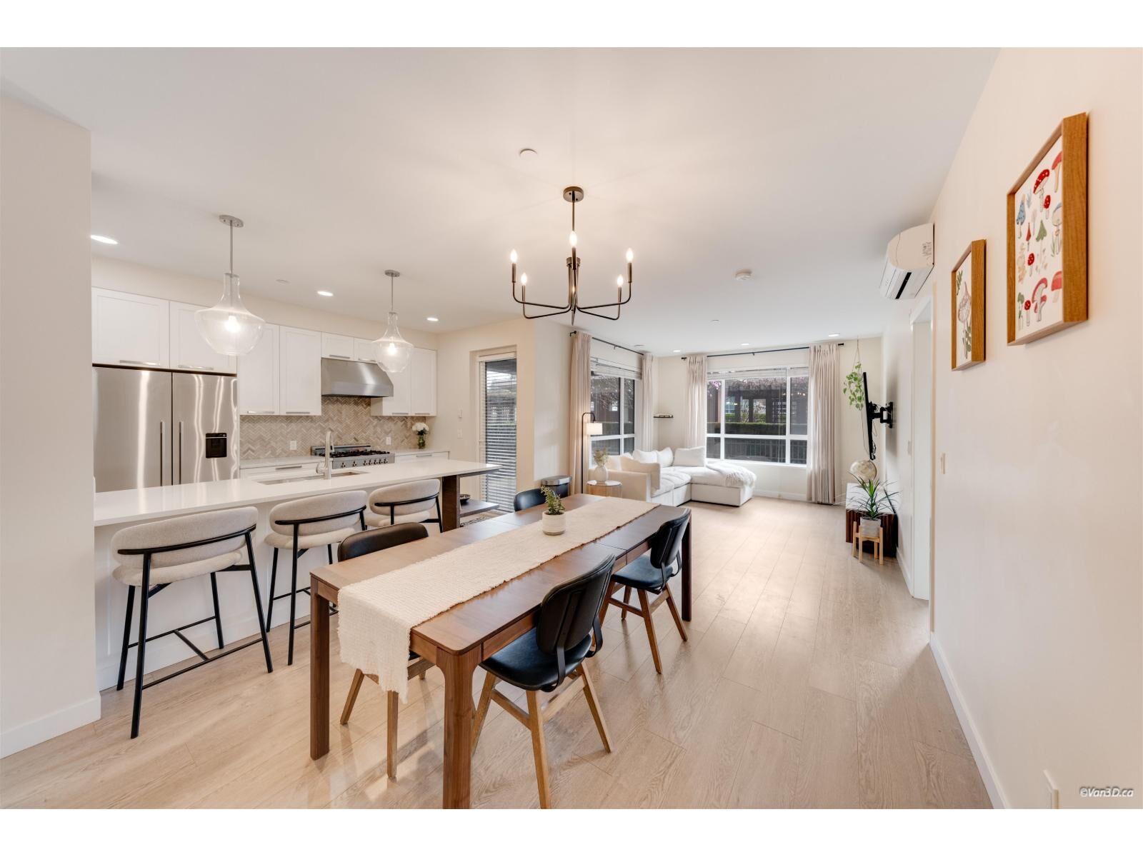 Property Photo:  33540 Mayfair Avenue 102  BC V2S 0J3 