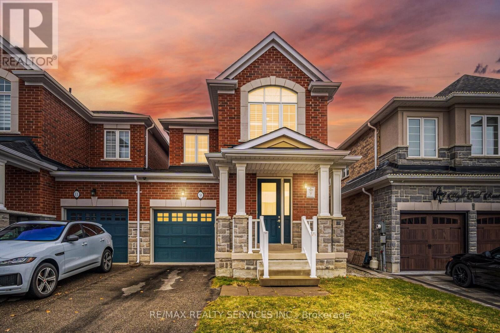 Property Photo:  9 Maple Trail Road  ON L7C 3Z3 