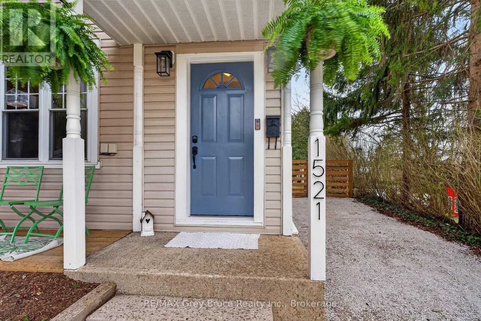 Property Photo:  1521 7th Avenue West  ON N4K 5L1 