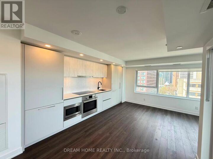 Property Photo: 609 Sherborne Street 1004 ON M4X 0A4
