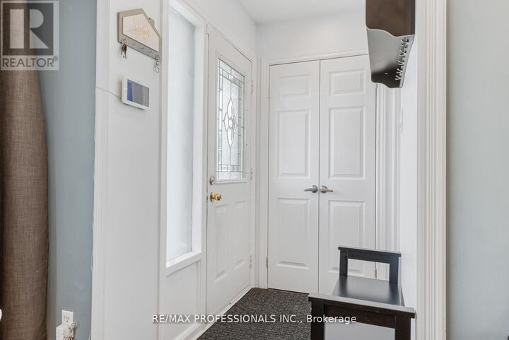 Property Photo:  7656 Priory Crescent  ON L4T 3H5 
