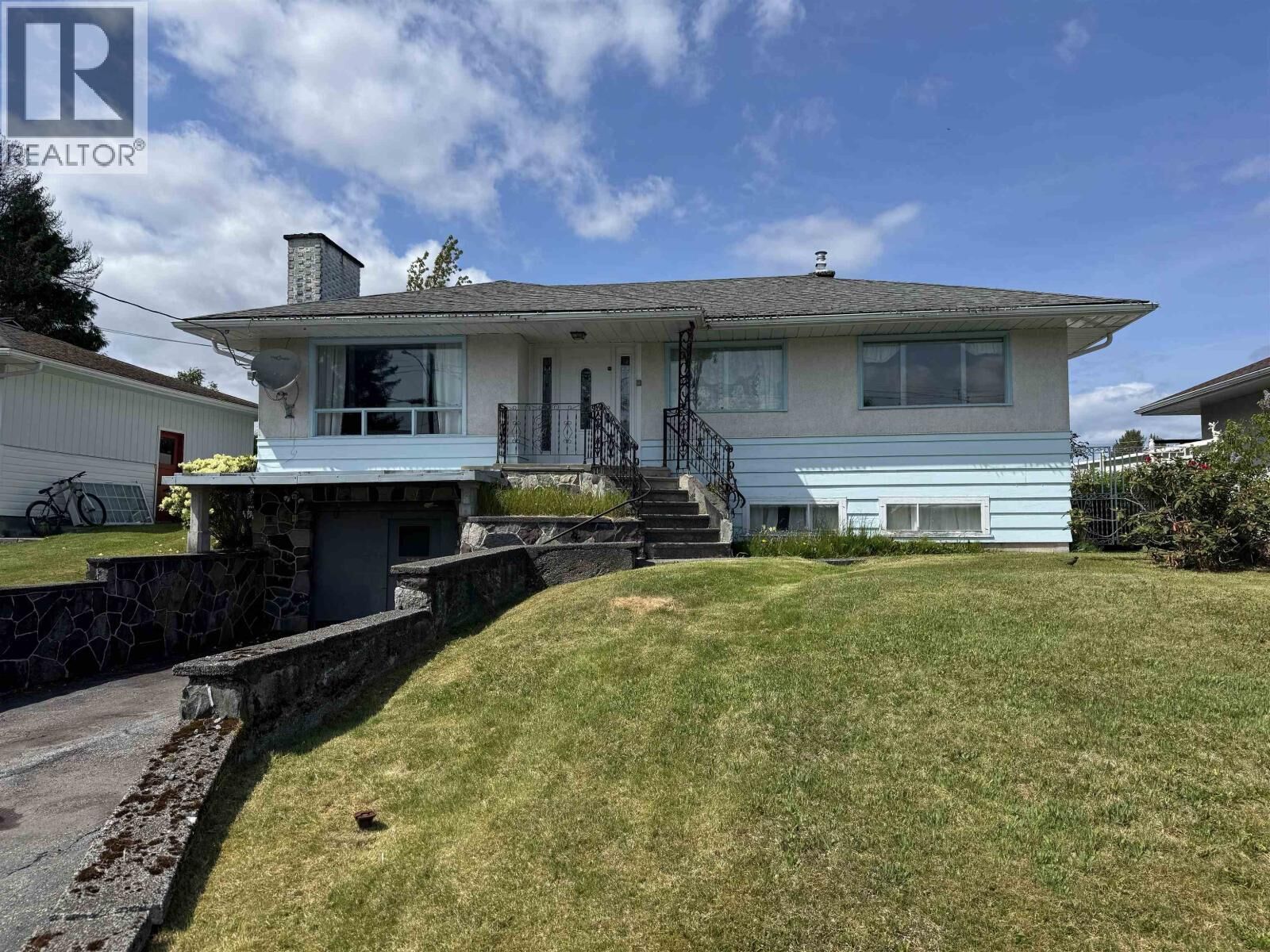 Property Photo:  64 White Street  BC V8C 1H8 