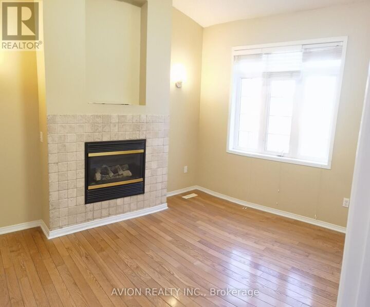 Property Photo:  428 Bur Oak Avenue Main  ON L6C 2S1 
