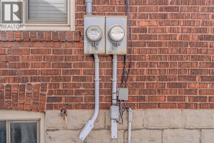 Property Photo:  1135 Janette Avenue  ON N9A 5A6 
