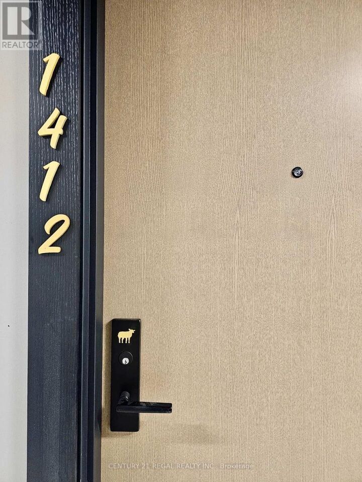Property Photo:  195 McCaul Street 1412  ON M5T 1W6 