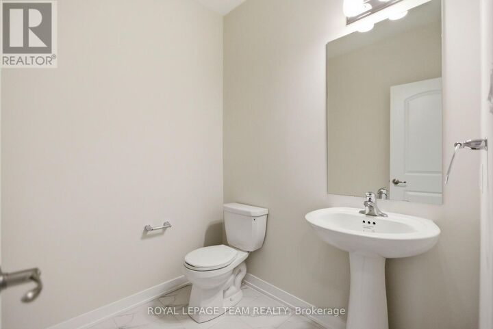 Property Photo: 984 De Pencier Drive ON K0G 1J0