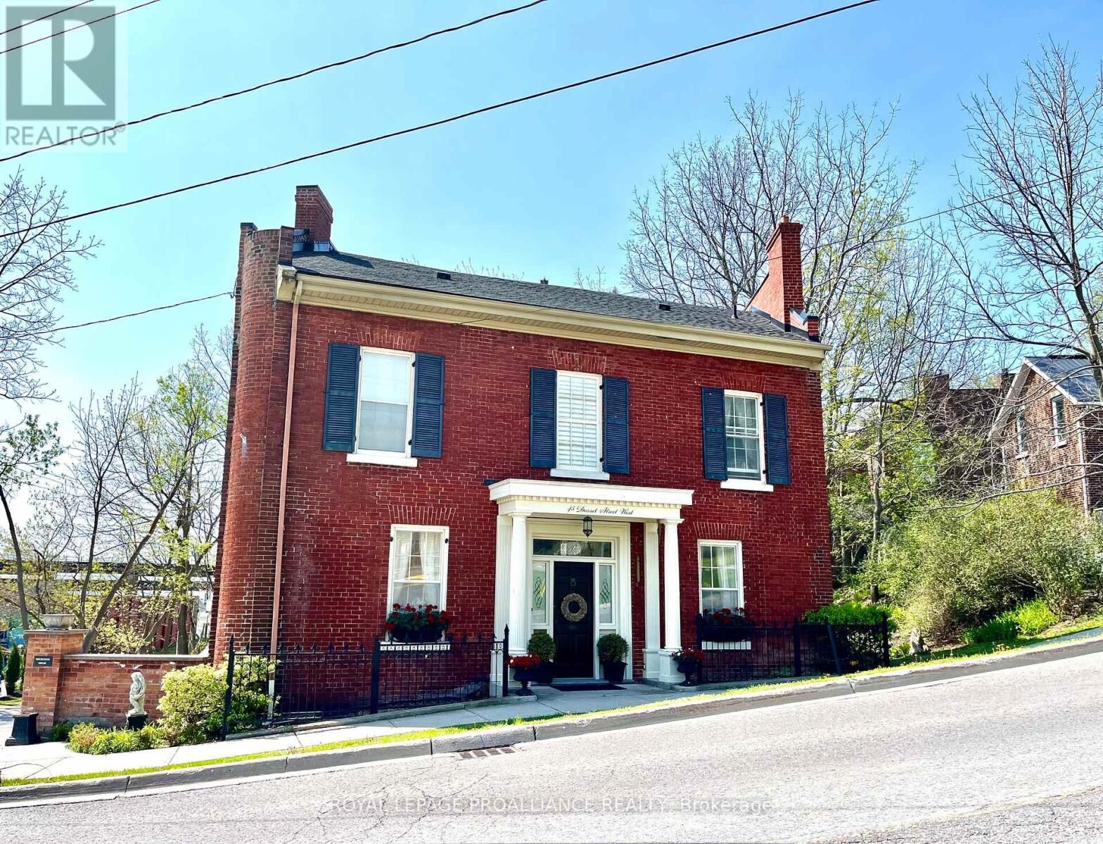 Property Photo:  43-45 Dorset Street West  ON L1A 1E9 